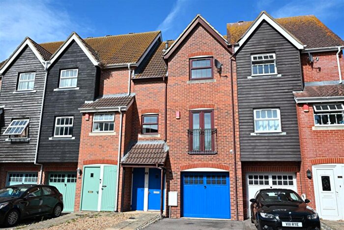 4 Bedroom House For Sale In Santos Wharf, Sovereign Harbour, Eastbourne, BN23