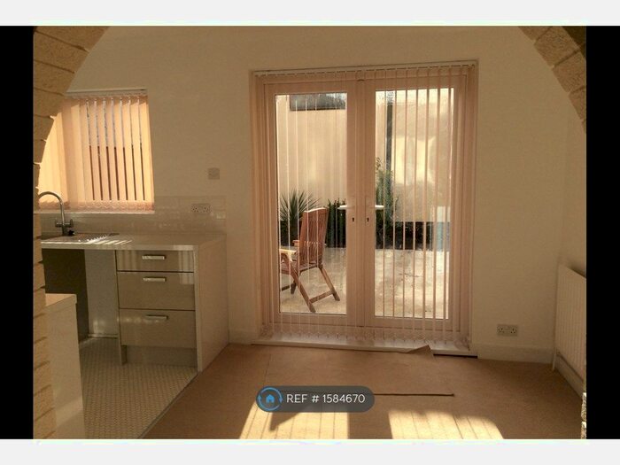 2 Bedroom Semi-Detached House To Rent In Oxford Road, Hartlepool, TS25