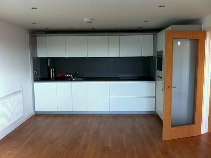 1 Bedroom Flat To Rent In Pryce House, Campbell Road, Mile End, Bow, E3