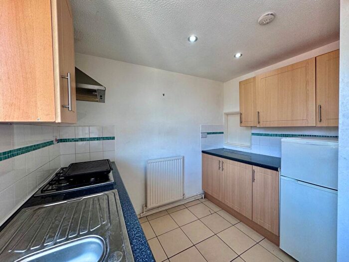 1 Bedroom Apartment To Rent In Fairisle Close, Clifton, NG11