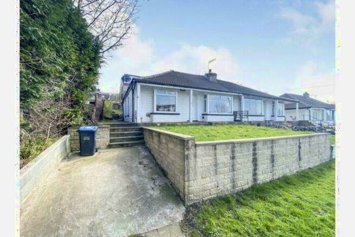 2 Bedroom Bungalow To Rent In Ashbourne Gardens, Bradford, BD2