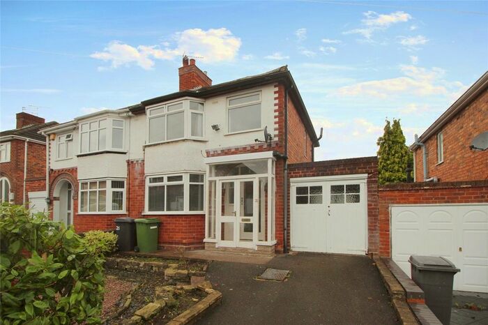 3 Bedroom Semi-Detached House To Rent In Fancourt Avenue, Wolverhampton, West Midlands, WV4