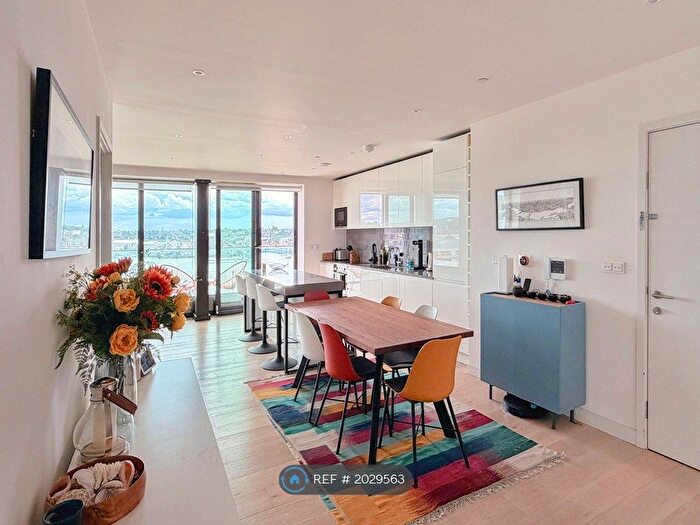 3 Bedroom Flat To Rent In Bonnet St, London, E16