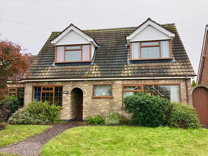 3 Bedroom Detached House For Sale In East Dale Drive, Kirton Lindsey, DN21