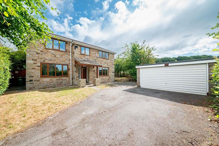 4 Bedroom Detached House For Sale In Hermitage Park, Fenay Bridge, HD8