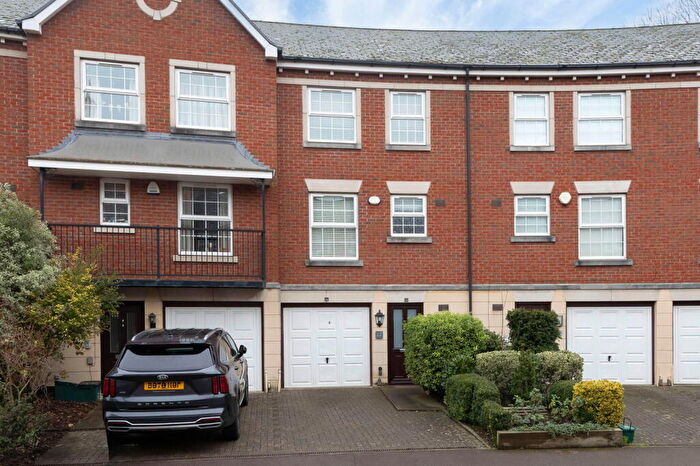 3 Bedroom Terraced House For Sale In Brookbank Close, Cheltenham, GL50