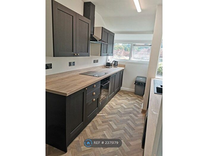 4 Bedroom Semi-Detached House To Rent In Sherwell Road, Bristol, BS4