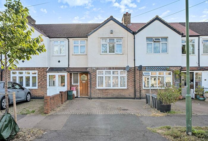 3 Bedroom Terraced House For Sale In Dale Park Avenue, Carshalton, SM5