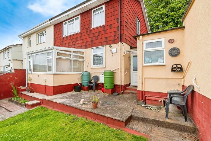 3 Bedroom Semi-Detached House For Sale In Shaws Way, Bath, BA2