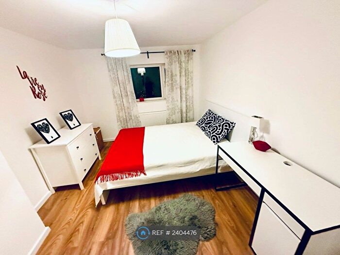 3 Bedroom Semi-Detached House To Rent In Christleton Avenue, Crewe, CW2