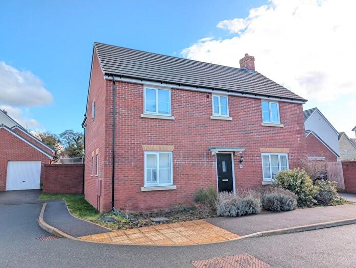 4 Bedroom Detached House For Sale In Peacock Road, Thornbury, Bristol, BS35