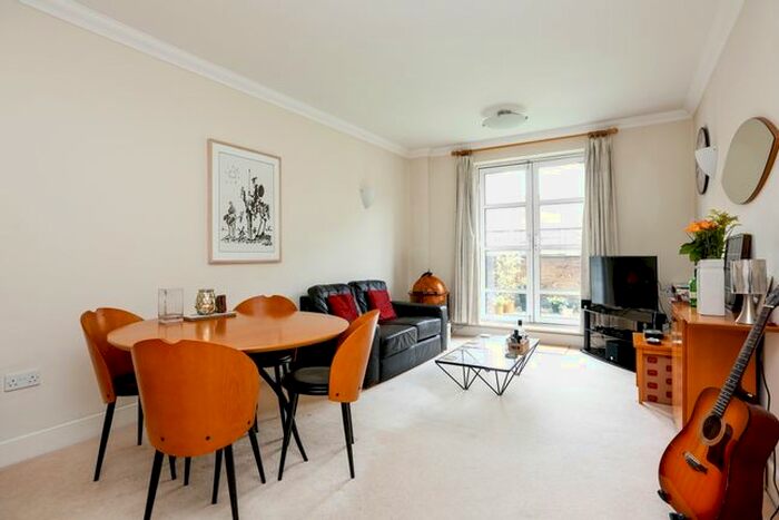 1 Bedroom Flat To Rent In Worple Road, London, SW19
