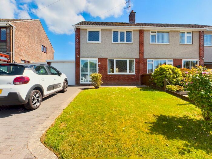 3 Bedroom Semi-Detached House To Rent In Springfield Avenue, Upper Killay, Swansea, SA2