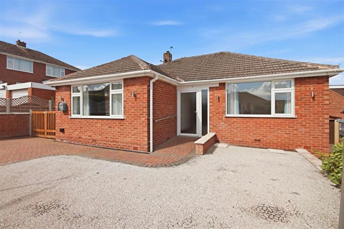 2 Bedroom Detached Bungalow For Sale In Florence Road, Wingerworth, Chesterfield, S42