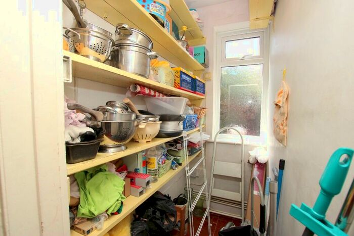 2 Bedroom Semi-Detached Bungalow For Sale In Bryant Road, Kettering, Northamptonshire, NN15