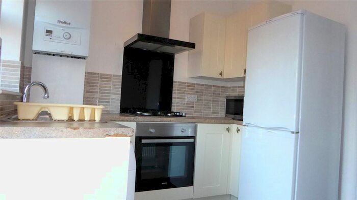 2 Bedroom Maisonette To Rent In Sunny Gardens Road, London, Greater London, NW4