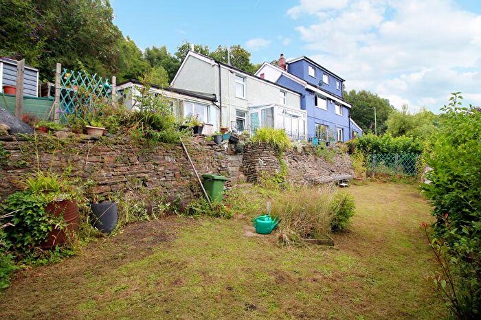 2 Bedroom Cottage For Sale In Merthyr Road, Pontypridd, CF37