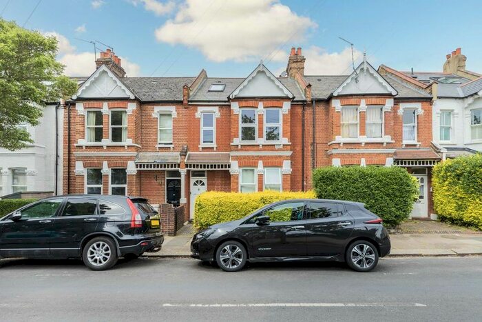 2 Bedroom Flat To Rent In St. Albans Avenue, London, W4