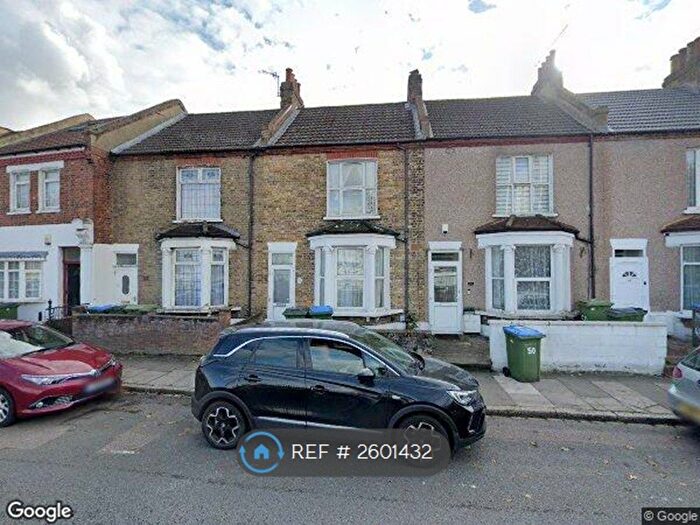 4 Bedroom Terraced House To Rent In Brewery Road, London, SE18