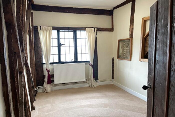 3 Bedroom Flat To Rent In Henley On Thames, Hart Street, RG9