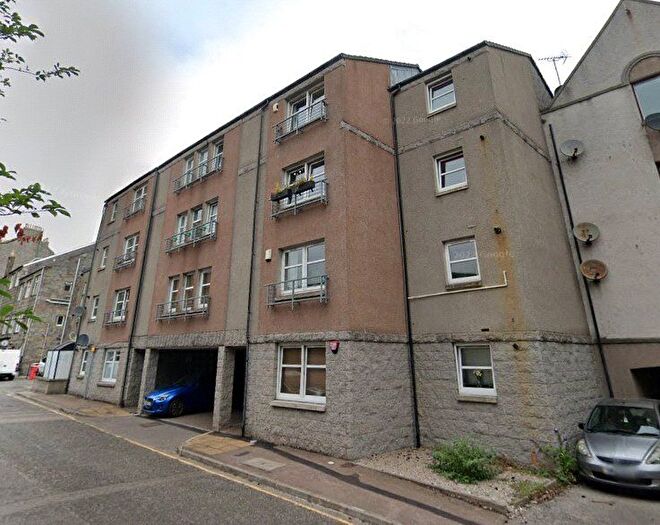 3 Bedroom Flat For Sale In Union Glen, Aberdeen, Aberdeenshire, AB11