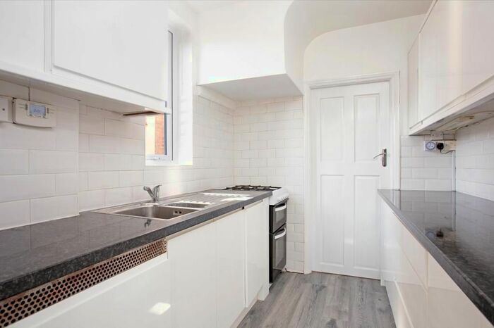 3 Bedroom Flat To Rent In Sancroft Road, Harrow, HA3