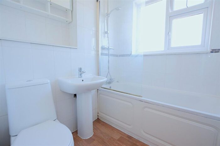 2 Bedroom End Of Terrace House To Rent In Hogarth Crescent, Colliers Wood, SW19