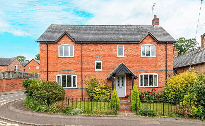 4 Bedroom Detached House For Sale In High Street, Naseby, NN6