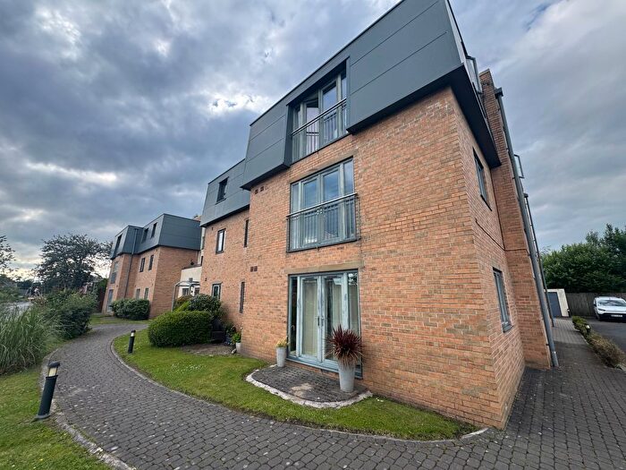 2 Bedroom Flat To Rent In Radcliffe Road, Bolton, BL3