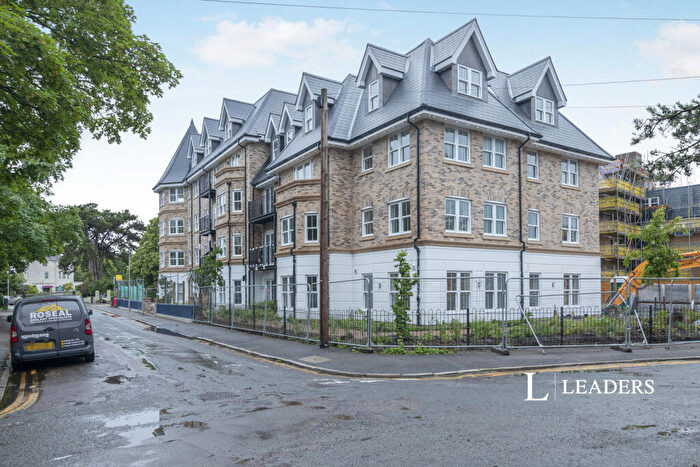 2 Bedroom Flat To Rent In Durley Road, Bournemouth, Dorset, BH2