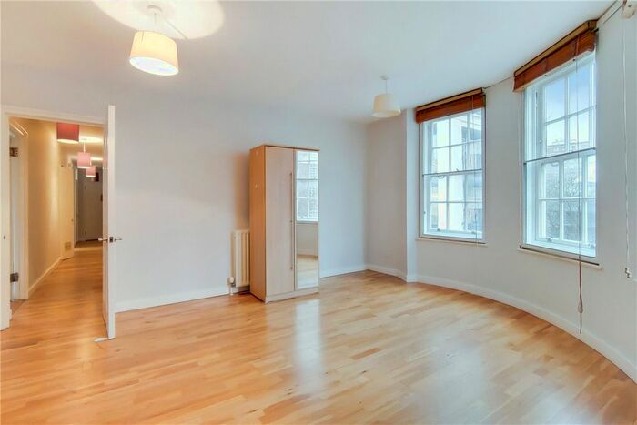 3 Bedroom Flat To Rent In George Street, Marylebone, London, W1H