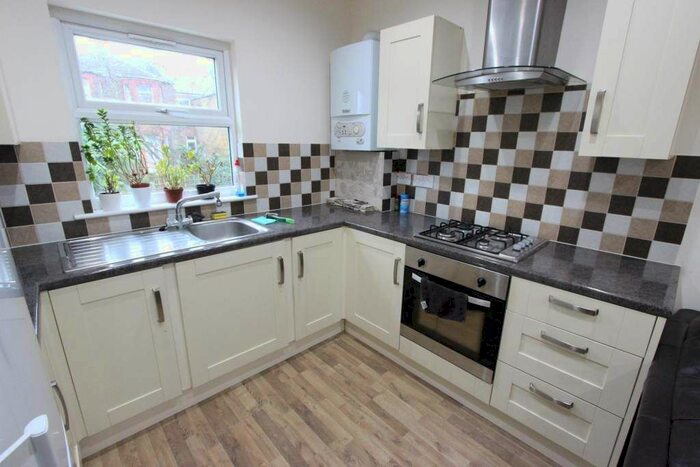 1 Bedroom Flat To Rent In Hertford Road, Waltham Cross, EN8