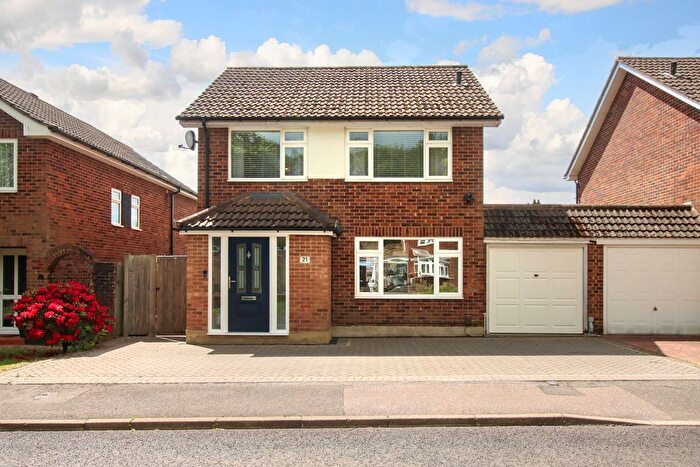 3 Bedroom Link Detached House For Sale In Newford Close, Hemel Hempstead, HP2