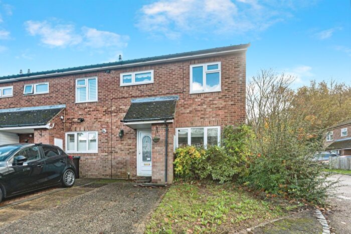 2 Bedroom Terraced House For Sale In Bernstein Road, Basingstoke, RG22