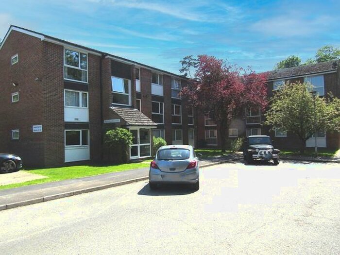 2 Bedroom Flat To Rent In Southcote Road, Reading, RG30