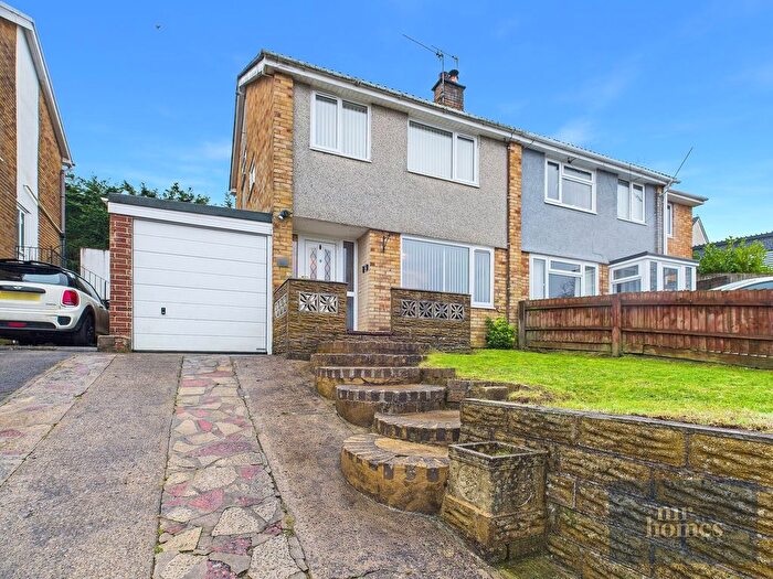 3 Bedroom Semi Detached House For Sale In Lon-Y-Garwa, Caerphilly, CF83