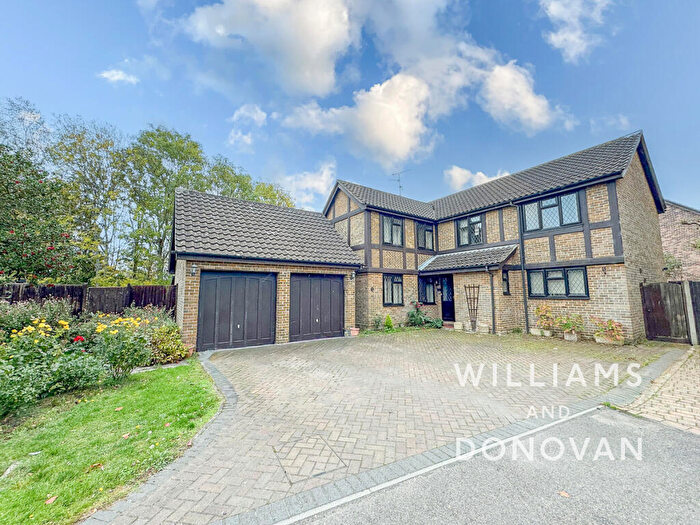 5 Bedroom Detached House For Sale In Spencers, Hawkwell, SS5