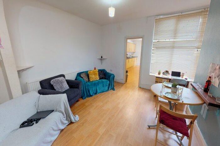 3 Bedroom Terraced House To Rent In Carholme Road, Lincoln, LN1