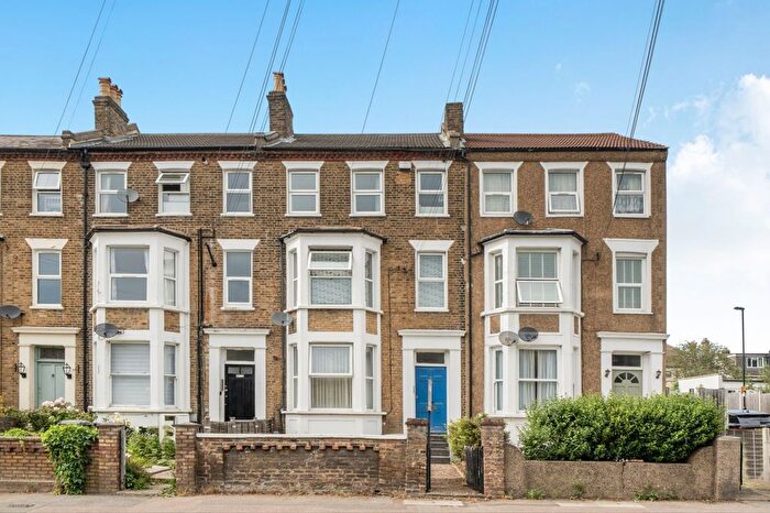 1 Bedroom Flat To Rent In Blythe Hill, London, SE6