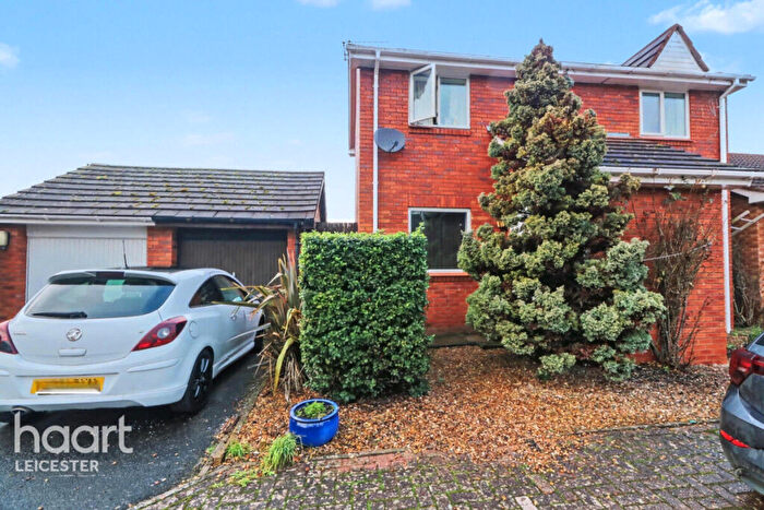 3 Bedroom Detached House For Sale In Osprey Road, Leicester, LE4