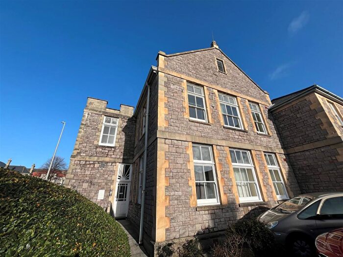 2 Bedroom Flat To Rent In Boulevard, Weston-Super-Mare, BS23