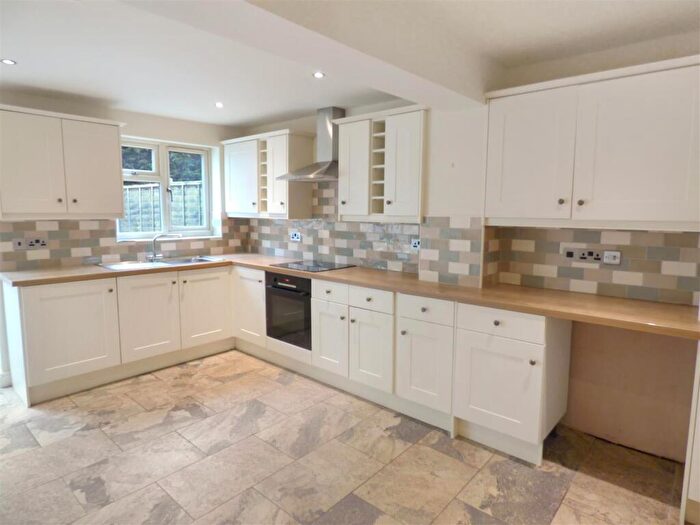 3 Bedroom Cottage To Rent In Hollybush Cottage, Linton, DE12