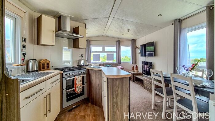 2 Bedroom Park Home For Sale In Dartmouth Road, Paignton, TQ4