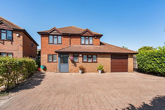 5 Bedroom Detached House For Sale In Juniper Gardens, Sunbury-On-Thames, Surrey, TW16