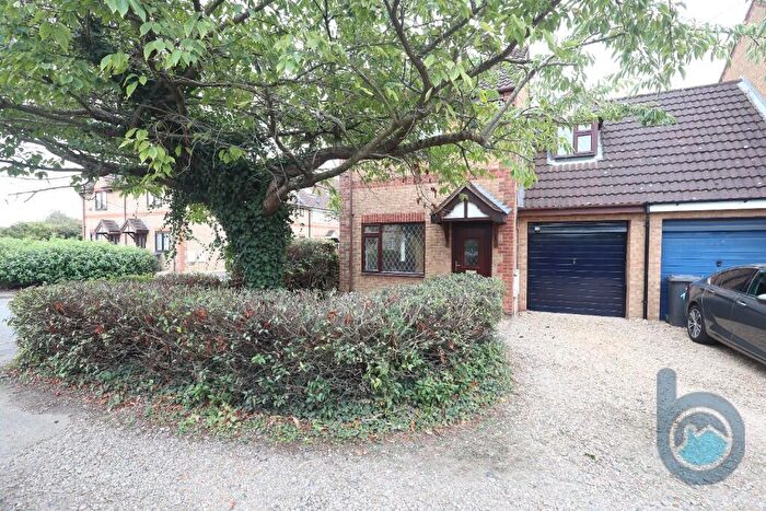 3 Bedroom End Of Terrace House To Rent In Meadenvale, Peterborough, Cambridgeshire, PE1