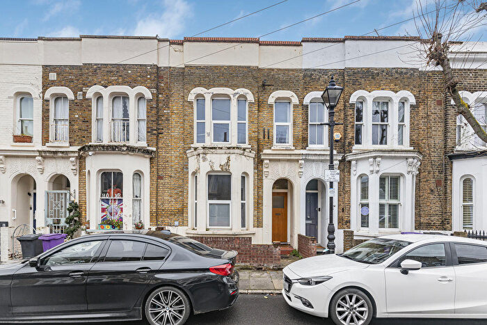 3 Bedroom Terraced House For Sale In Antill Road, Bow, E3