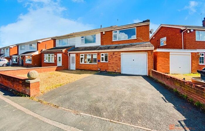 5 Bedroom Semi-Detached House For Sale In The Meadows, East Goscote, LE7