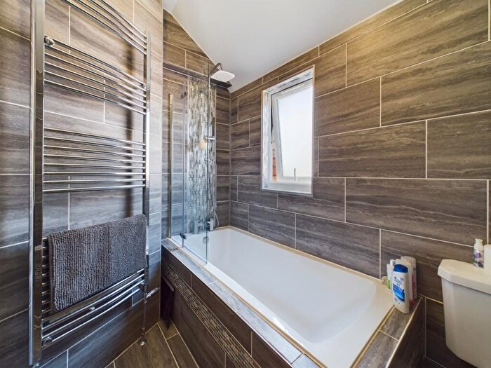 3 Bedroom Terraced House For Sale In Loyd Road, Abington, Northampton, NN1