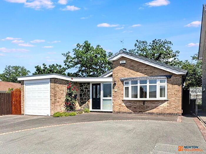 2 Bedroom Detached Bungalow For Sale In Castle Rock Drive, Coalville, LE67