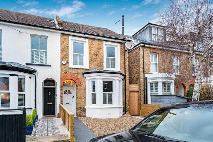 3 Bedroom Semi Detached House For Sale In Gibbon Road, Kingston Upon Thames, KT2